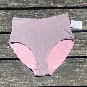 Lululemon All That Glimmers High Rise Medium Bottom Size US M